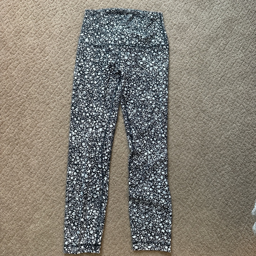Lululemon Athletica Black and White Patterned Leggings